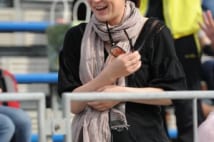 真珠夫人』の横山めぐみ ゴージャスな胸元をセクシー撮｜NEWSポストセブン