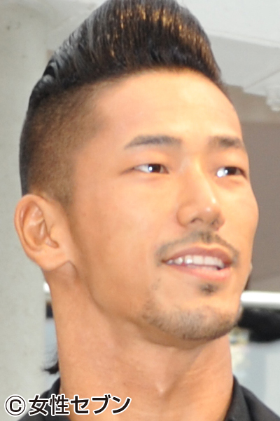 三代目Jリーダーの小林直己 酔うとキス魔になりメンバー襲う｜NEWS