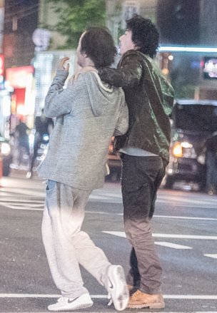 仲のいい福山雅治とリリー・フランキー 深夜の六本木で発見｜NEWS
