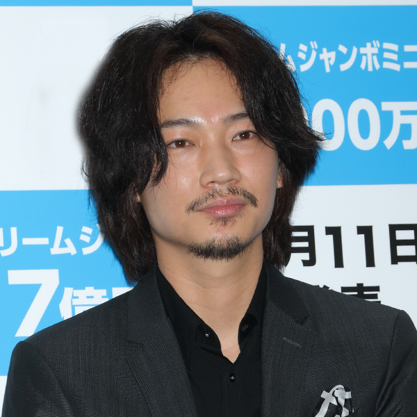 綾野剛、役作りで耳にヒアルロン酸注射を考え監督に止められた｜NEWS