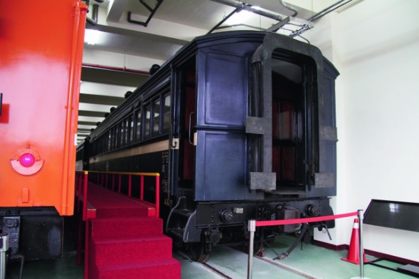 昭和天皇がお召し列車と旅した地球4周超、17万kmの道程｜NEWSポストセブン