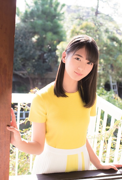 けやき坂2期生、小坂菜緒15歳 カワイイとクールの間｜NEWSポストセブン