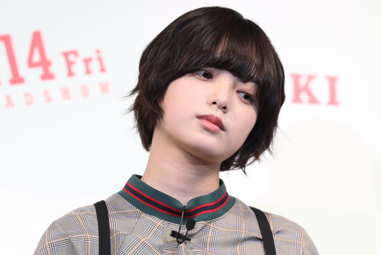 欅坂脱退の平手友梨奈、CM撮影現場で「違う」と言い残し帰る｜NEWS