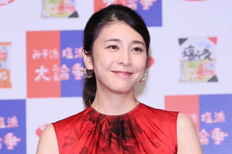 竹内結子さん 三浦春馬さんとの共通点と最後のキスシーン｜NEWSポスト