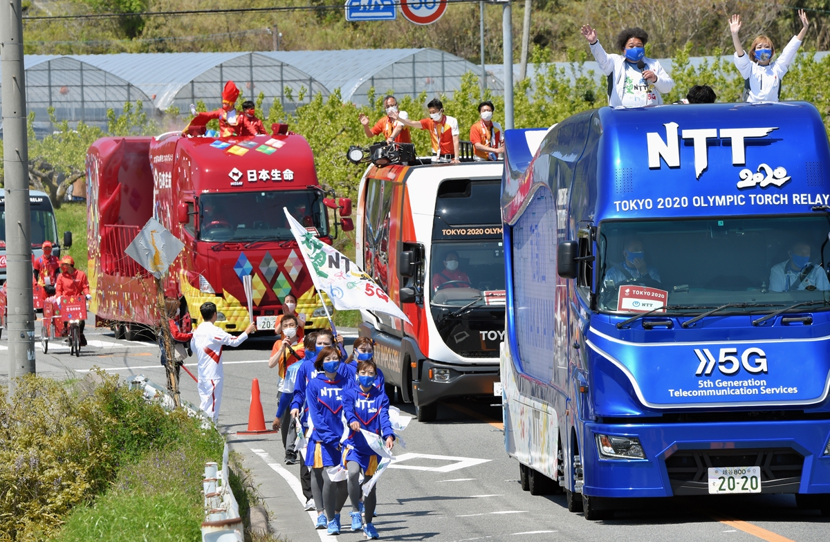 報じられない聖火リレーの真実 大音量のスポンサー車両がズラリ｜NEWS