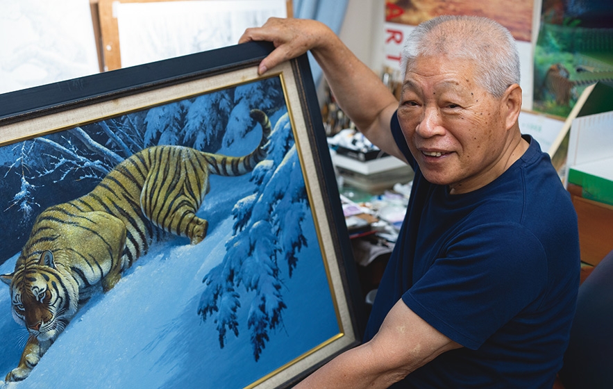 動物生態画の第一人者 学習図鑑のイラストは「野生動物への憧憬獣画