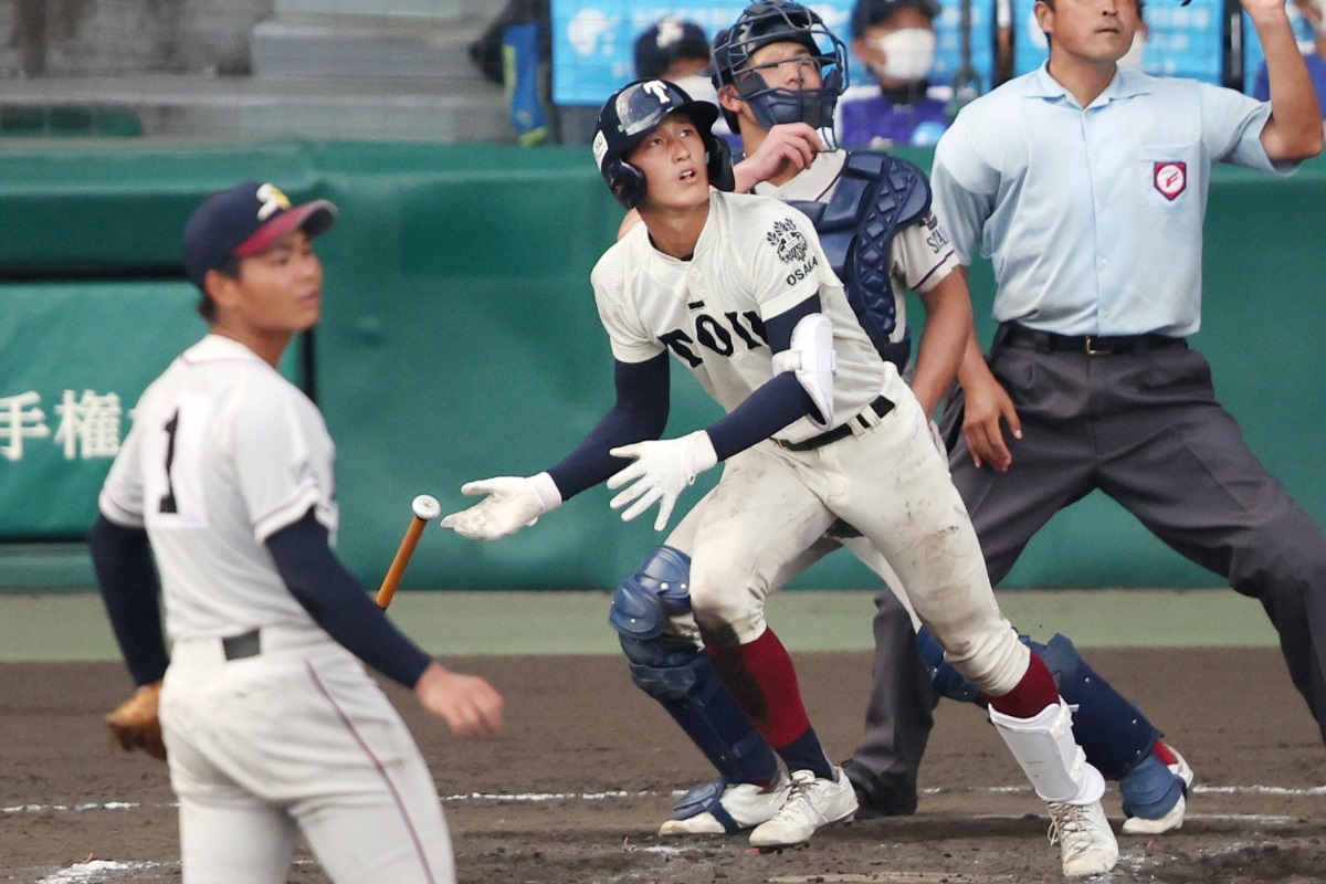 大阪桐蔭の「扇の要」松尾汐恩を開花させたショートからキャッチャーへ