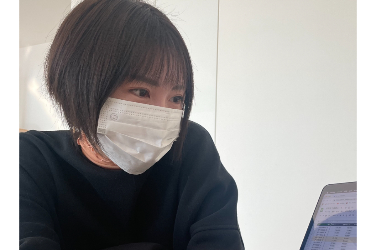 丸の内 ol レイナ 何者