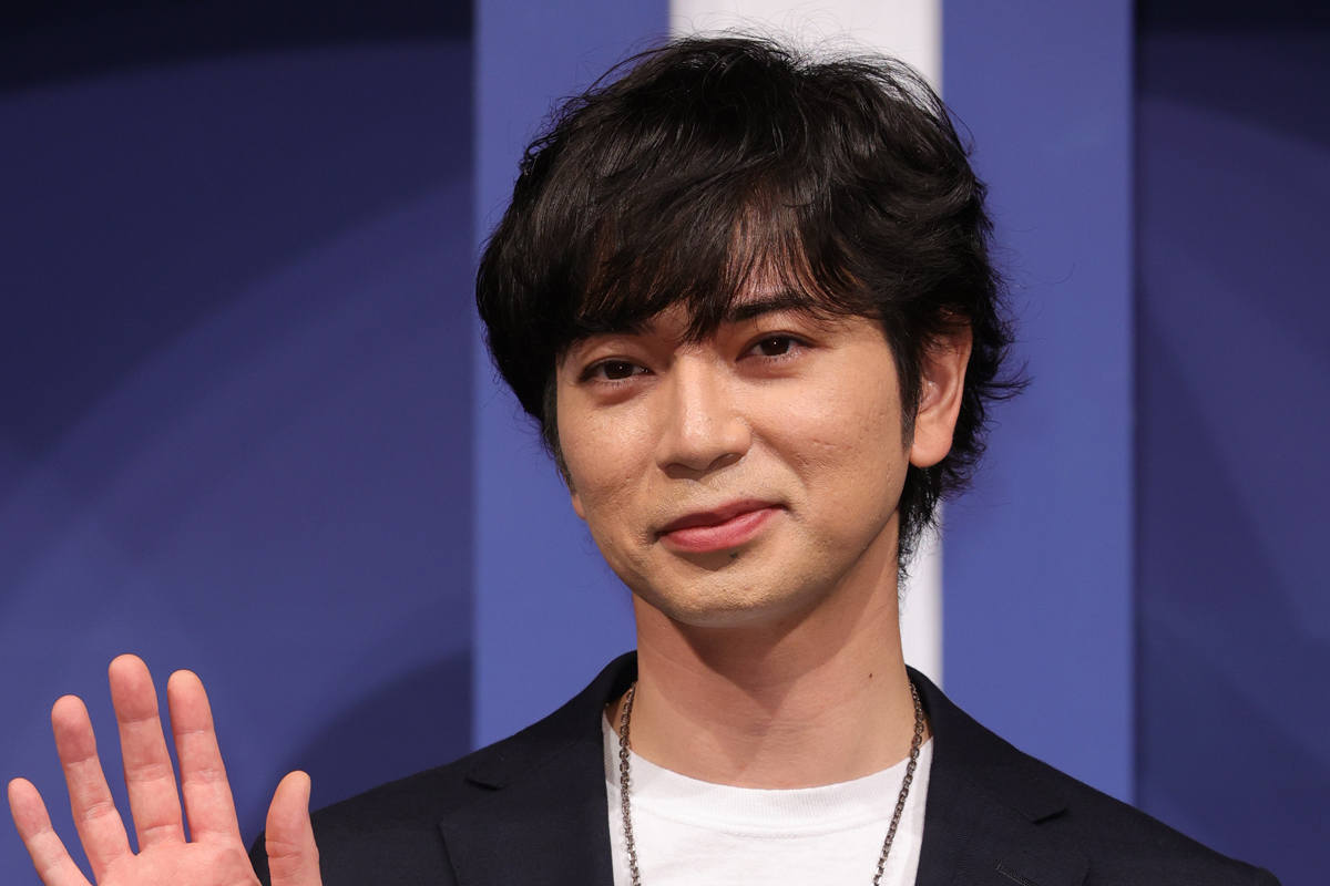 写真】【SNS投稿が削除】松本潤“ヒゲとメガネ”でライブに飛び入り参加