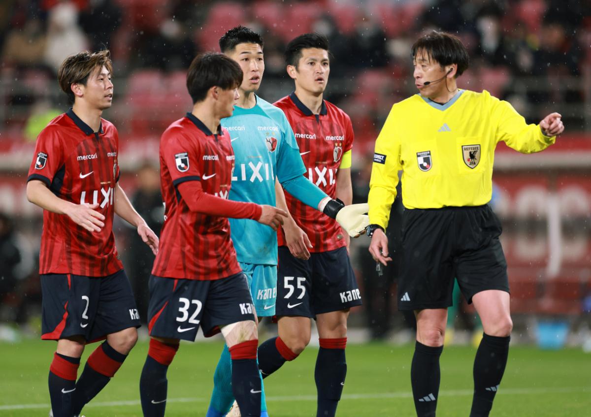 日本人初の「W杯開幕戦」主審・西村雄一が説くレフェリングの極意