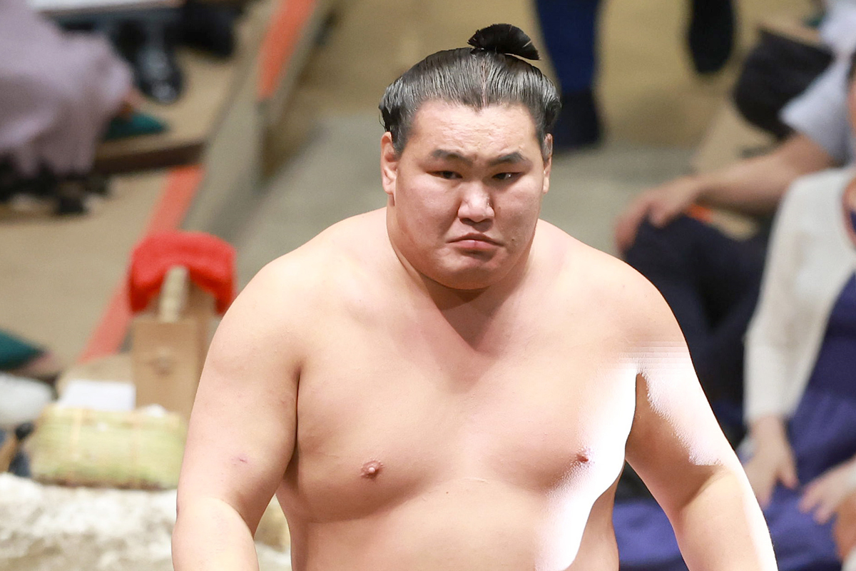 3場所で金星8個配給…」それでも横綱・豊昇龍に相撲協会が引退勧告