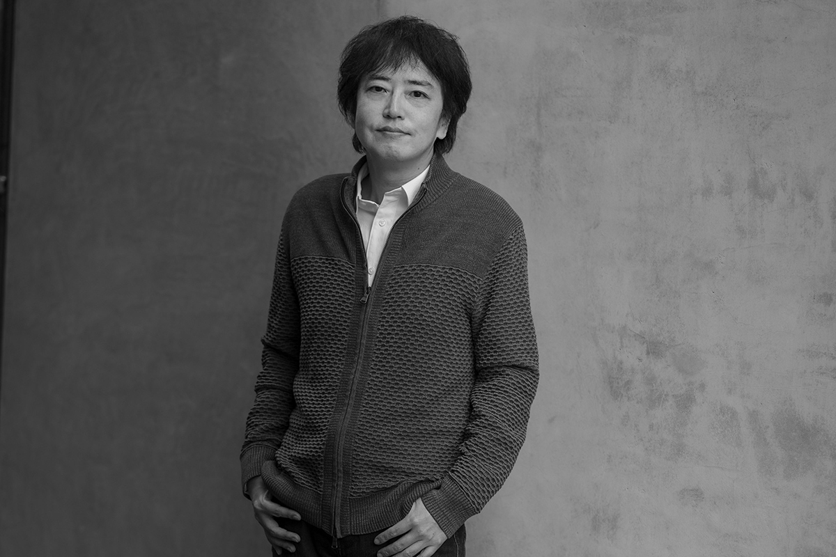 中村文則氏『彼の左手は蛇』インタビュー「今ある価値観だけが正しい