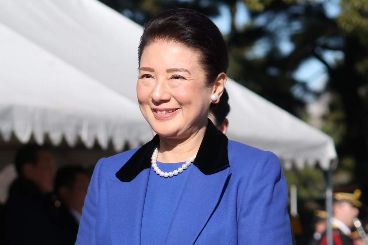 まさこ様確認用 品位と品格を感じる》雅子さま、10年前にもお召しになったロングコート