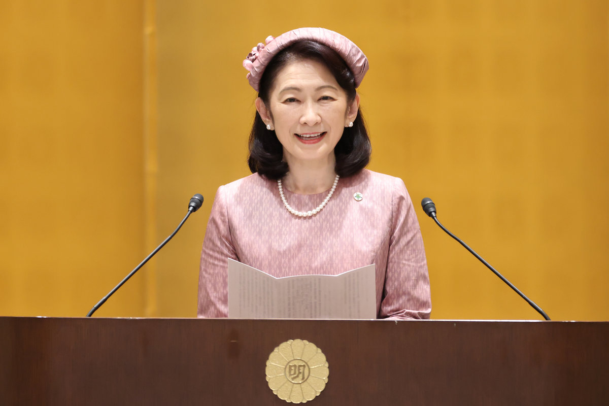 和のニュアンスをさりげなく》紀子さま、落ち着きと華やぎを両立した