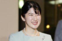 鳥取空港に到着された愛子さま（時事通信フォト）